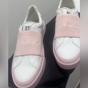 Authentic size 39 Givenchy sneakers worn only a couple of times.